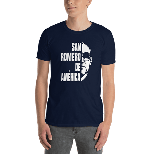 Parte delantera de Camiseta azul negro manga corta unisex con diseño y frase de San Romero de América - Amejoartes - Jorge A. Merino - El Salvador